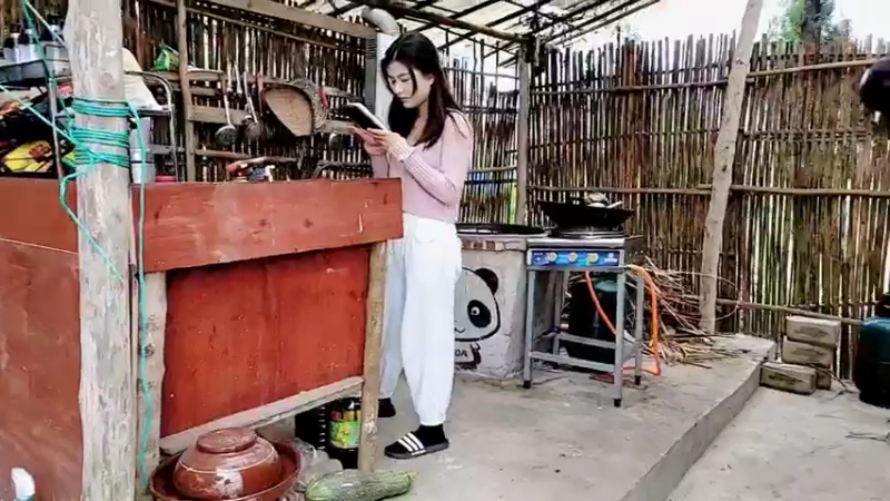 【2021-11-26 12点场】川味箩卜：上午11点