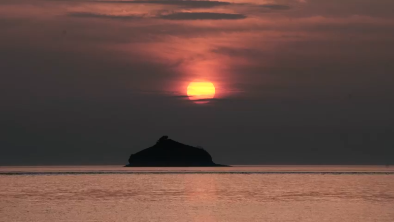 露营离网日常退潮时慵懒的大海，聆听大海的声音14-逃离都市 露营日常