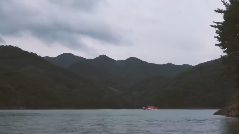 露营离网日常漫长的雨季后，寂静山岭上享受着独自露营的乐趣28-逃离都市 露营日常