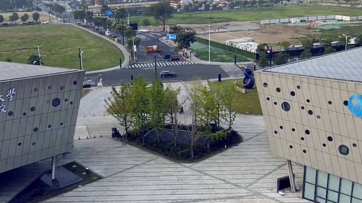 北京航空航天大学校园 校训：德才兼备、知行合一