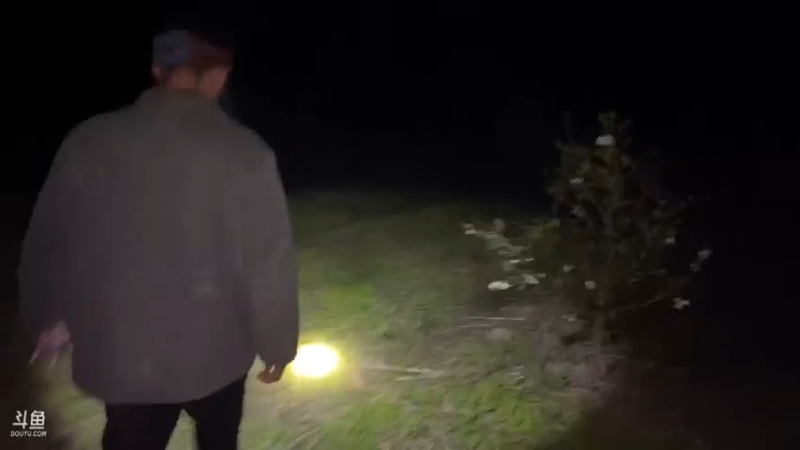 【2021-11-28 22点场】魅力生活i：户外溶洞生活第二天