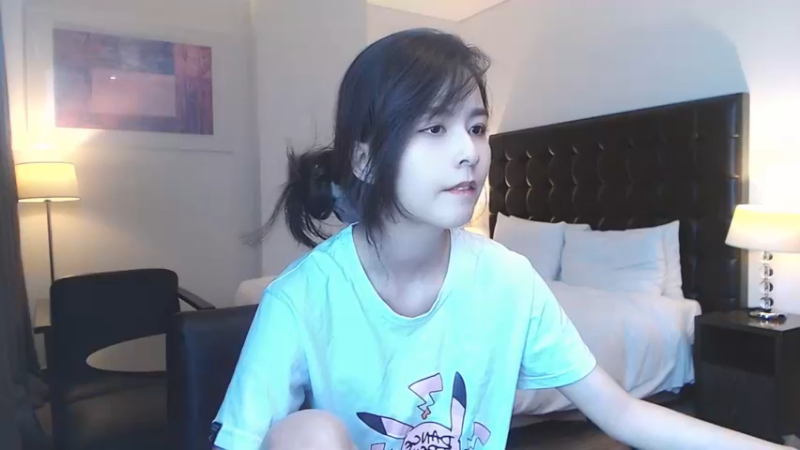 【2021-11-29 13点场】传情小小：我终于自由了！！！
