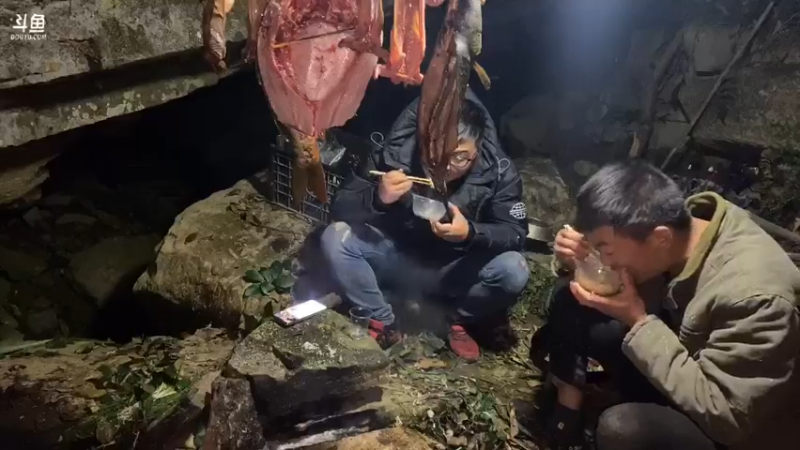 【2021-11-29 00点场】魅力生活i：户外溶洞生活第二天