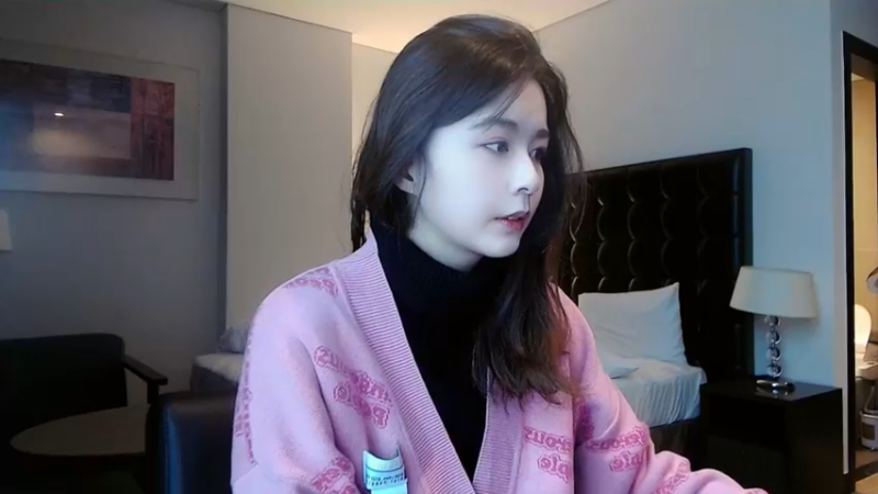 【2021-11-30 09点场】传情小小：明天cfs干活啦