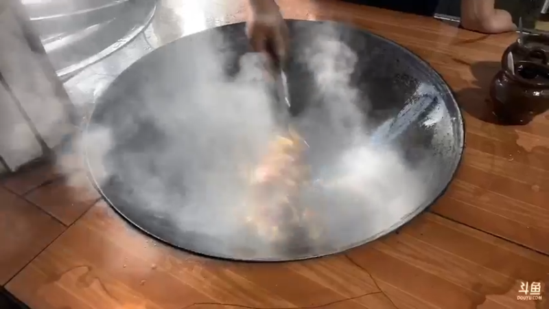 【2021-11-30 14点场】魅力生活i：二师兄30岁生日快乐