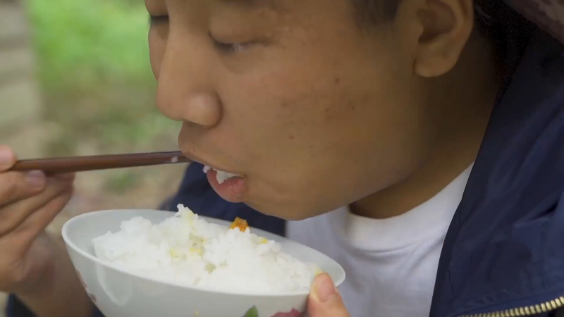 【美食】野食小哥的精彩时刻 20211201 11点场