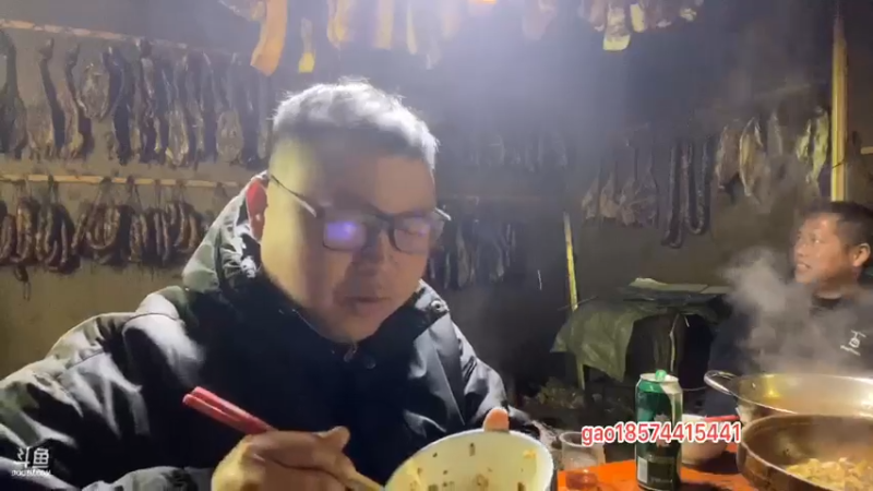 【2021-12-01 00点场】魅力生活i：二师兄30岁生日快乐