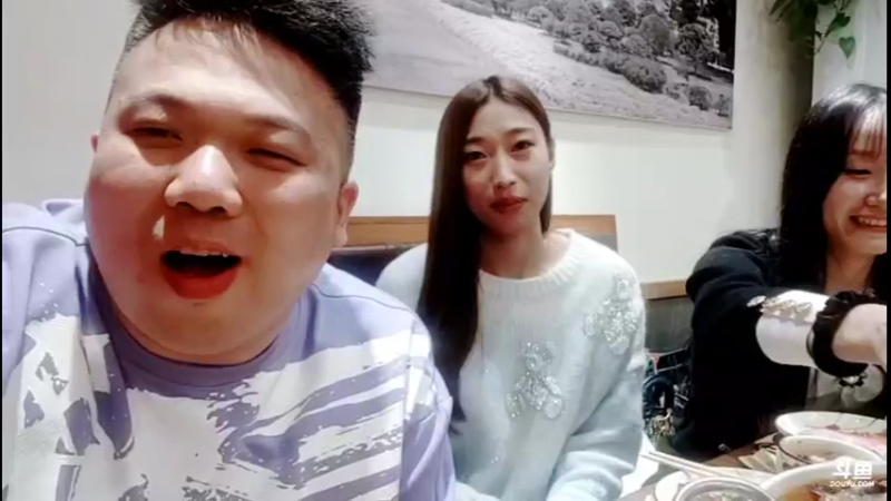 【2021-12-02 19点场】天津美食胡子：拆盲盒今天两位女嘉宾
