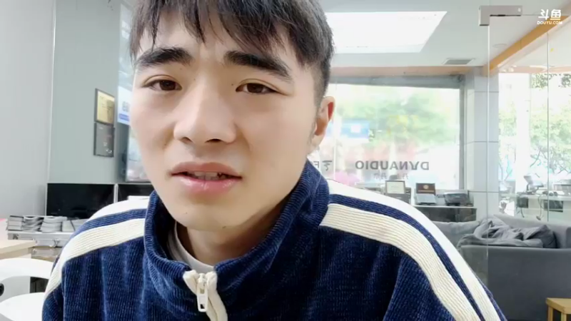 【2021-12-02 15点场】逐梦兄弟：今天提个座驾，12点开播