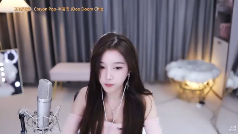 萌七啊丶_2021_11_23性感热舞_21_21
