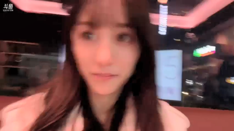 【2021-12-02 23点场】南波儿大魔王丶：南波儿：快乐大家庭~！