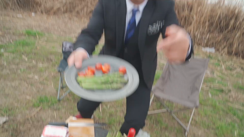 我在斗鱼看野食小哥直播美食