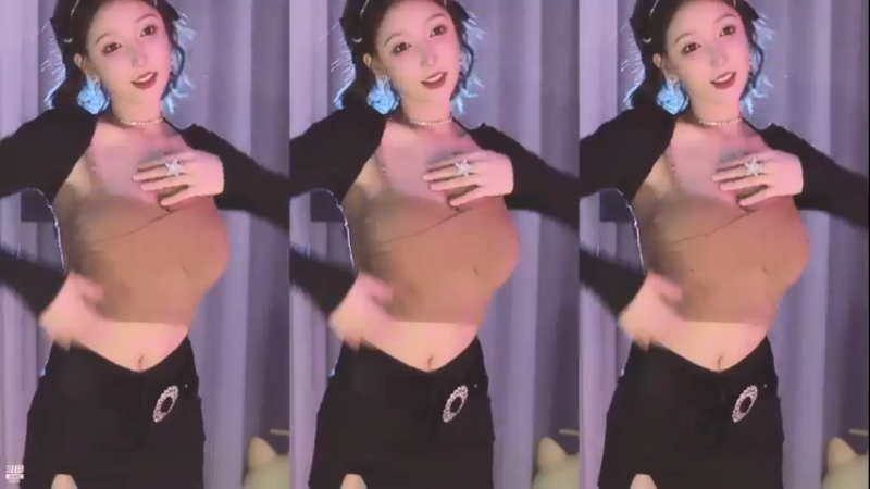 Minana呀.米娜_2021_11_26性感热舞时间_185
