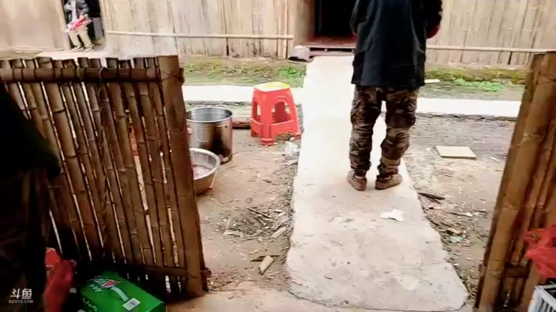 【2021-12-04 17点场】逐梦兄弟：去浩哥基地吃席