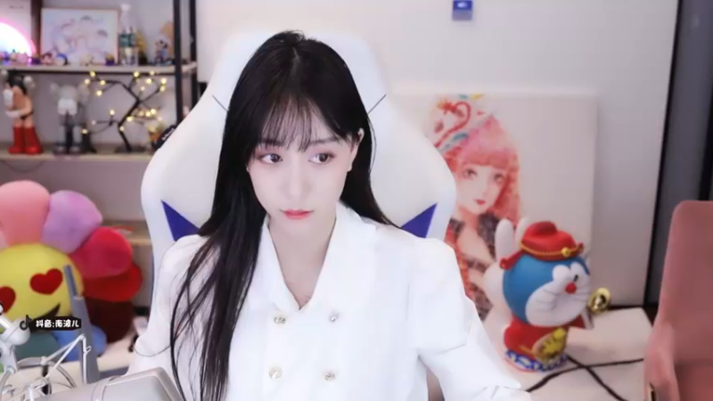 【2021-12-04 19点场】南波儿大魔王丶：南波儿：挑战非常规打野！