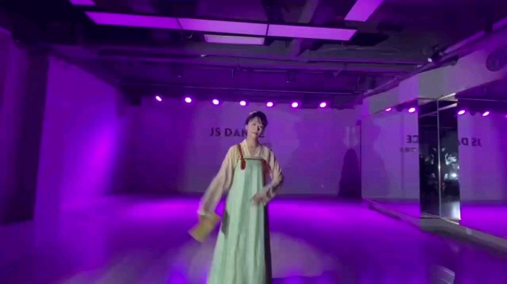 马尔维纳斯的云发布了一个斗鱼视频2021-12-04