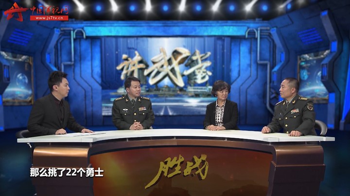 面对泸定桥光溜溜的铁索 红军是如何选择突击队员的呢？