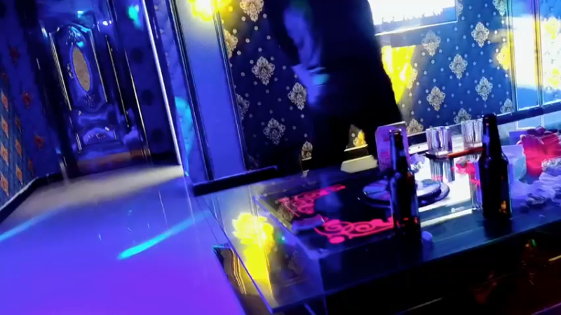 【2021-12-03 20点场】PK女主播