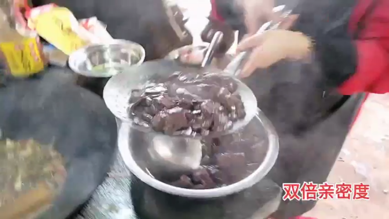 【2021-12-04 17点场】川味箩卜：去985基地吃嘎嘎~
