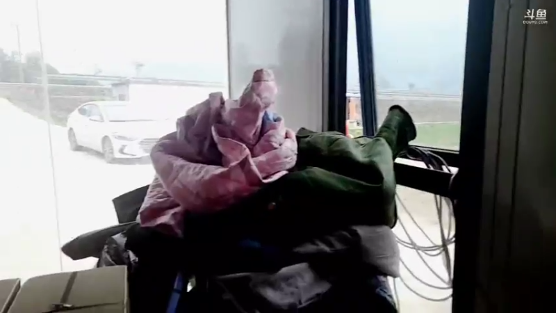 【2021-12-06 11点场】逐梦兄弟：中午12点开播