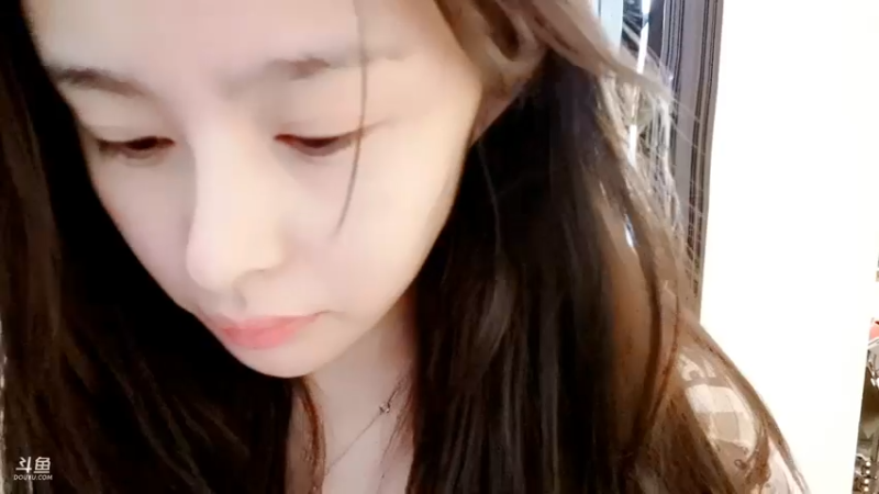 【2021-12-06 17点场】果冻cc007：女主播的半天