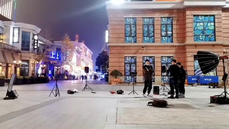 【2021-12-07 18点场】我是唐菲：和你一起吹吹风