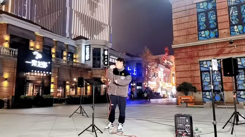 【2021-12-07 20点场】我是唐菲：和你一起吹吹风