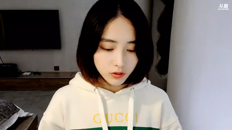 我在斗鱼看沫沫同学丶直播舞蹈