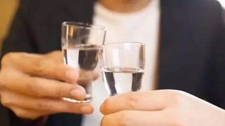 中国酒红酒发展。中国酒桌礼仪五要点