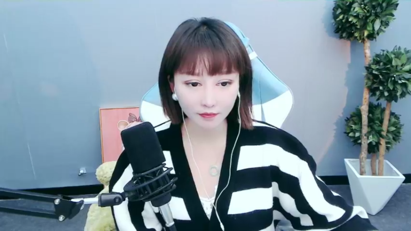 【2021-12-08 13点场】Try小彩虹：Try小彩虹的直播间