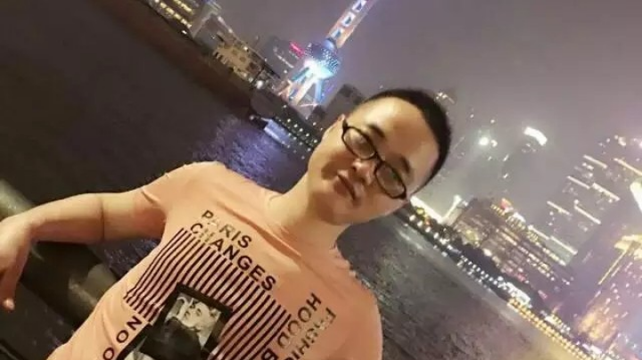看帅哥