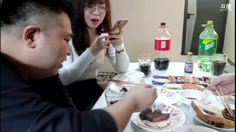 【2021-12-05 19点场】天津美食胡子：中午探店河南美食