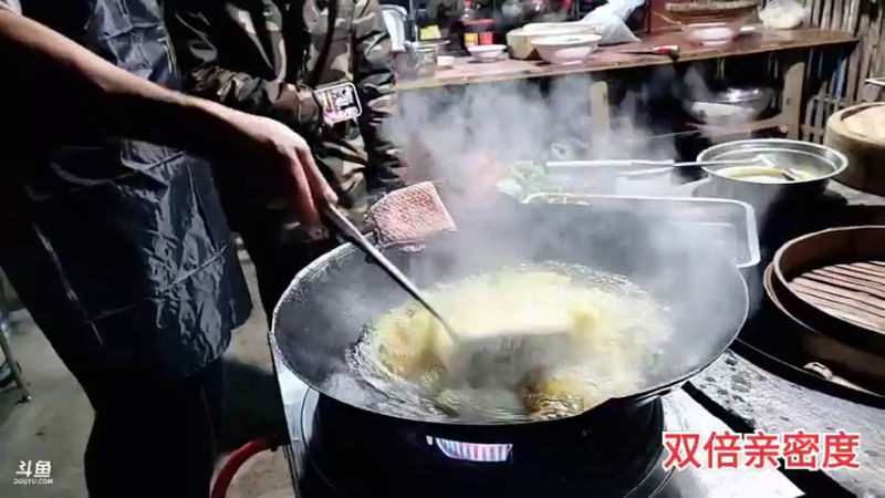 【2021-12-10 19点场】川味箩卜：《荒野厨神》烧白 · 干锅排骨