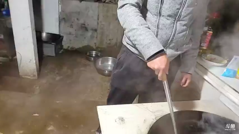 【2021-12-11 19点场】洪湖小肖：那一年  那一天  我们都在进步