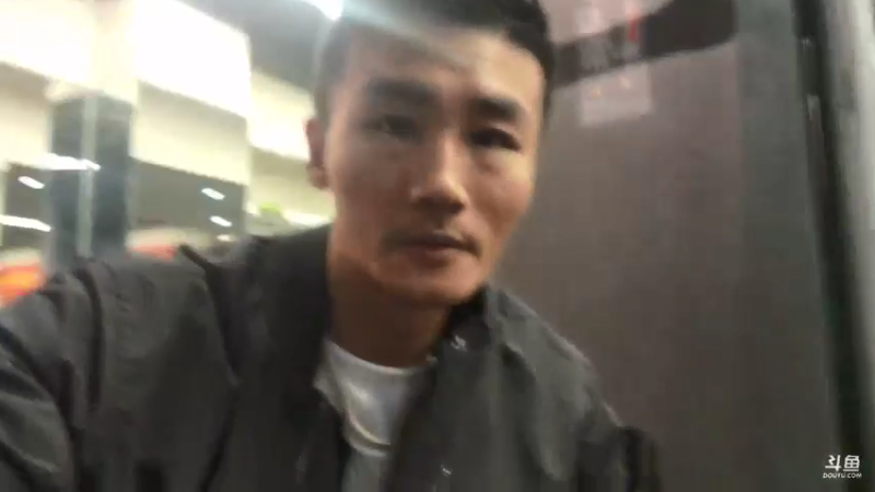 【2021-12-12 19点场】黑人毅：备明年3月份比赛