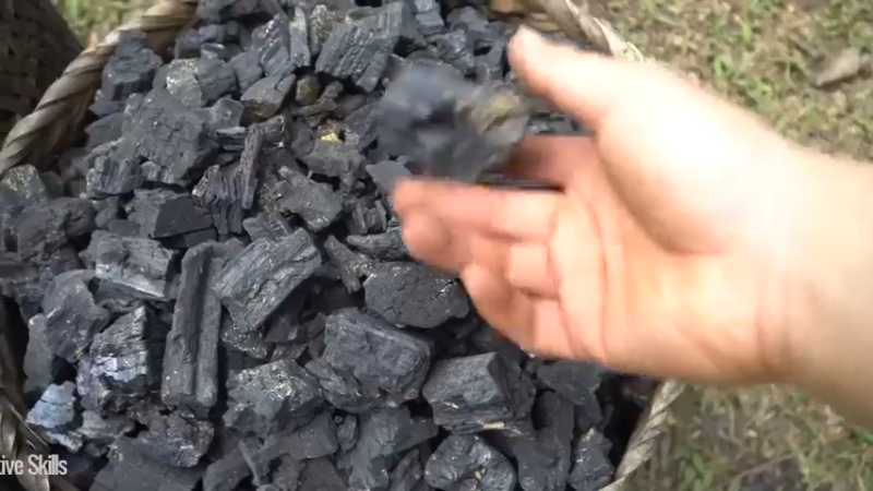 全集更新 精剪版 E60(9)炼铁啦!起飞吧铁器时代【真人我的世界-空手发展-单人炼铁】