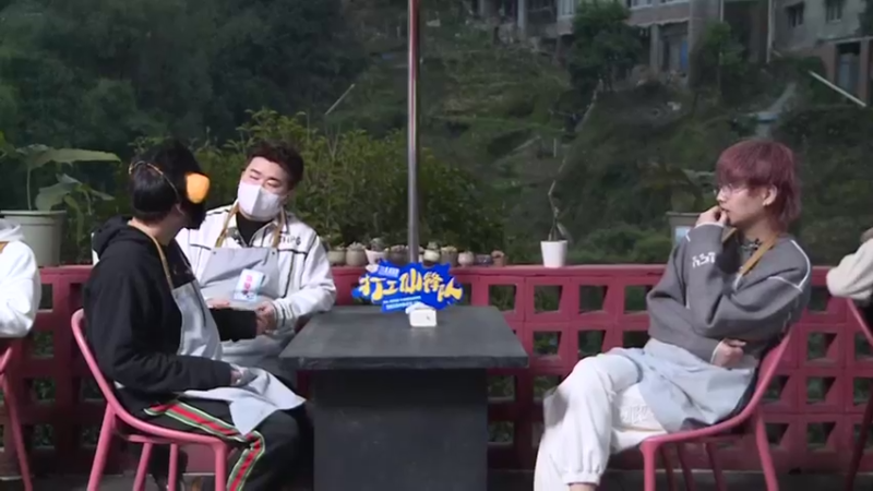 【2021-12-14 18点场】菜到极致小兰摧：【打工先锋队】 2点 正式开播 ~