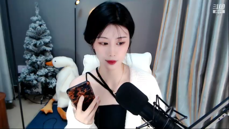 【2021-12-14 19点场】青台miss：1011做人呐 最重要的就是开心