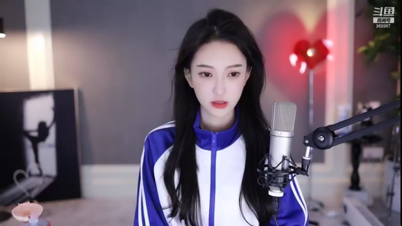 【2021-12-13 22点场】南妹儿呀：你相信光吗 动感光波biubiu~
