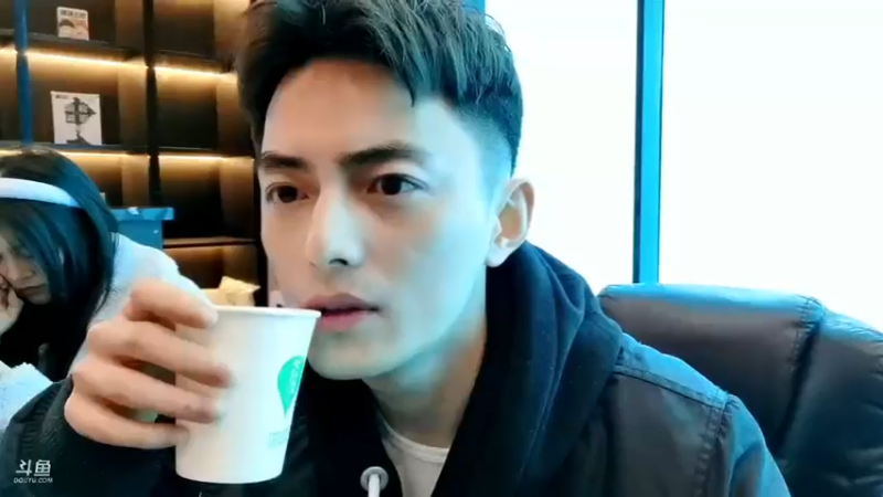 【2021-12-14 21点场】智勋勋勋勋：晚上6点户外探店！