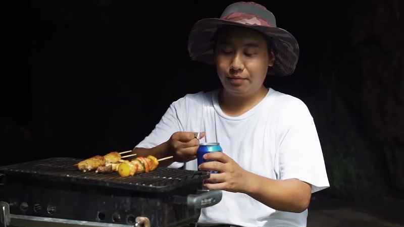我在斗鱼看野食小哥直播美食