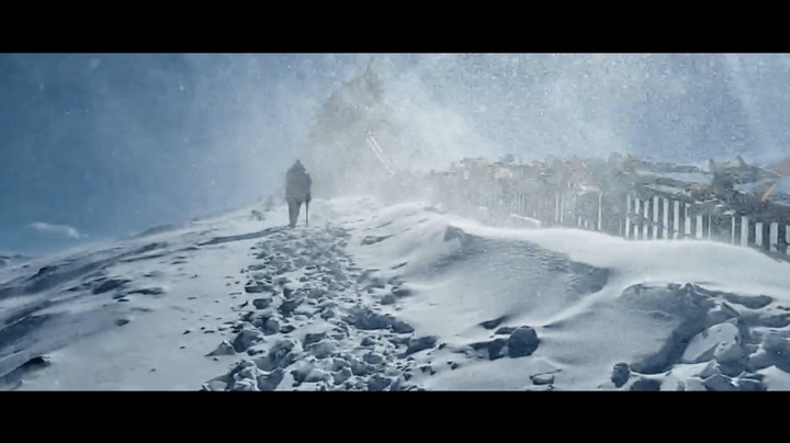 《攀登者》暴风雪折多山