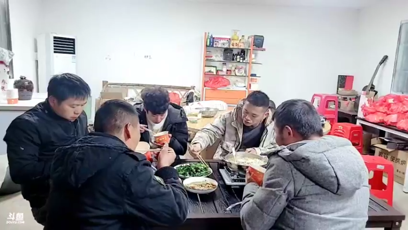 【2021-12-17 22点场】洪湖小肖：草根玩户外 谁也挡不住