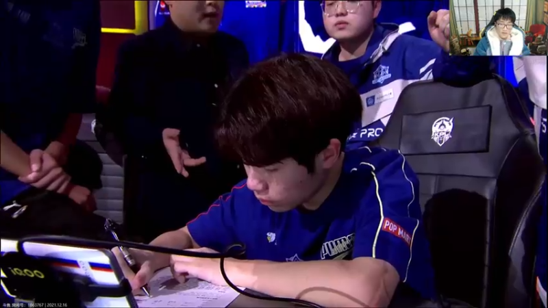 【2021-12-16 22点场】解说潇洒：胜者组：eStar  VS  狼队！！