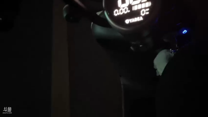【2021-12-16 22点场】一笑zy：沙包大的拳头见过没有？？