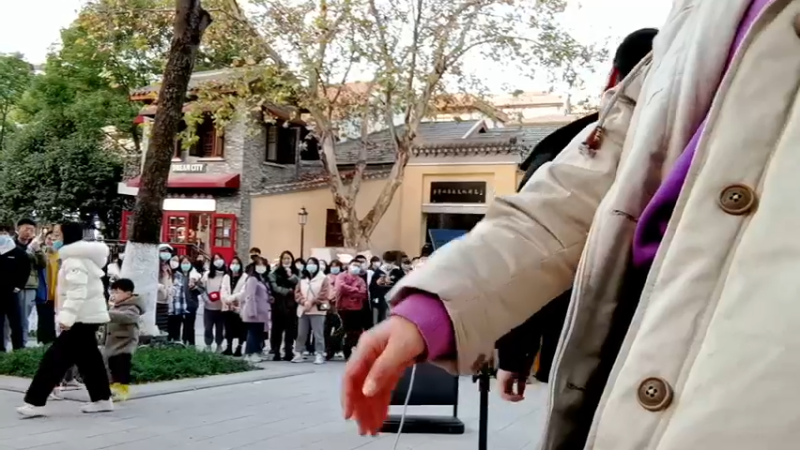【2021-12-19 16点场】我是唐菲：户外唱歌啦