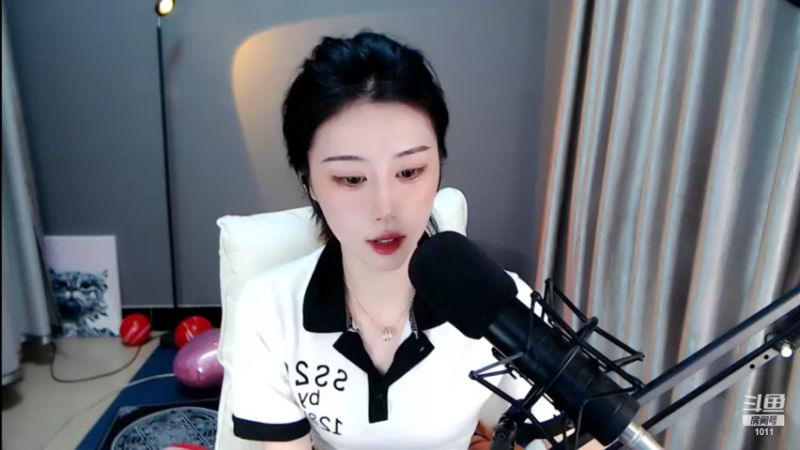 【2021-12-23 21点场】青台miss：1011 做人 最重要的就是开心啦