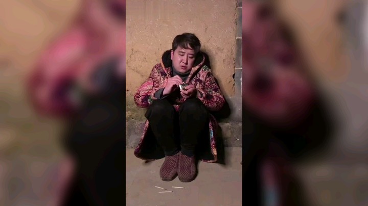 卖火柴的小男孩
