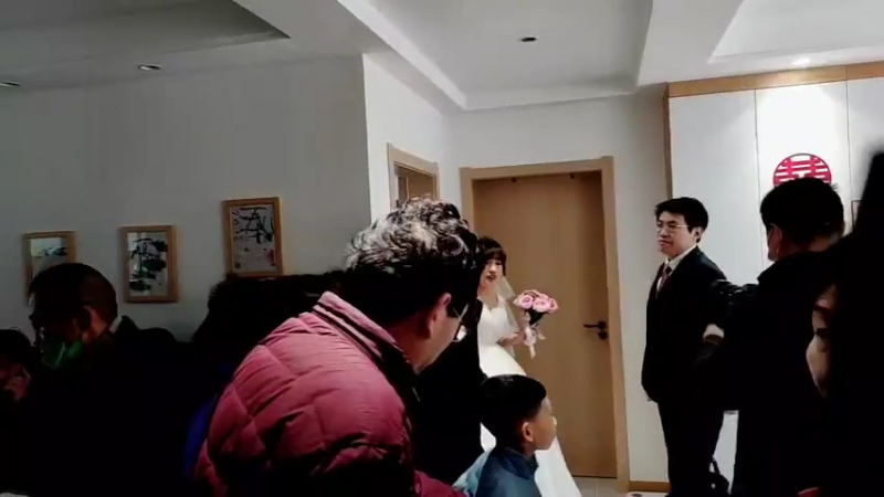 【2021-12-26 10点场】兮饭锐雯：播一会 等杨帆来接我！
