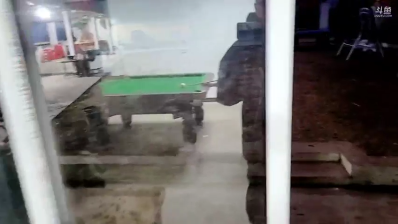 【2021-12-27 17点场】洪湖小肖：今天晚点开播2点前